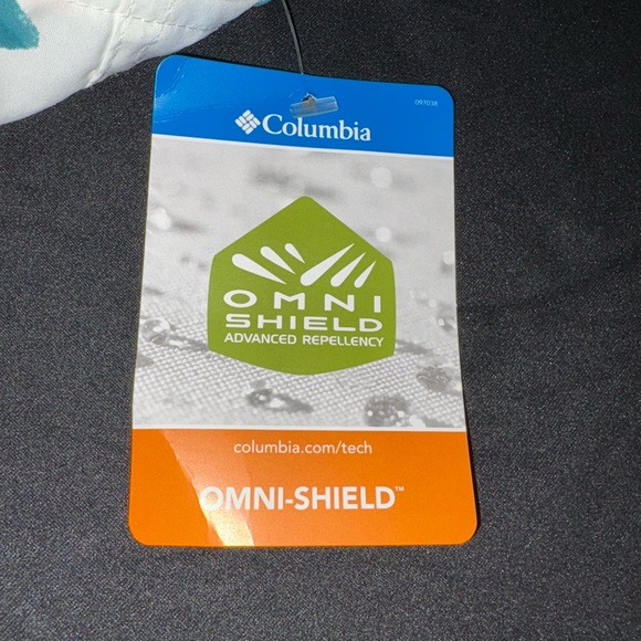 Columbia Women’s Omni Shield Floral Print Shorts Size XXL - Picture 3 of 7